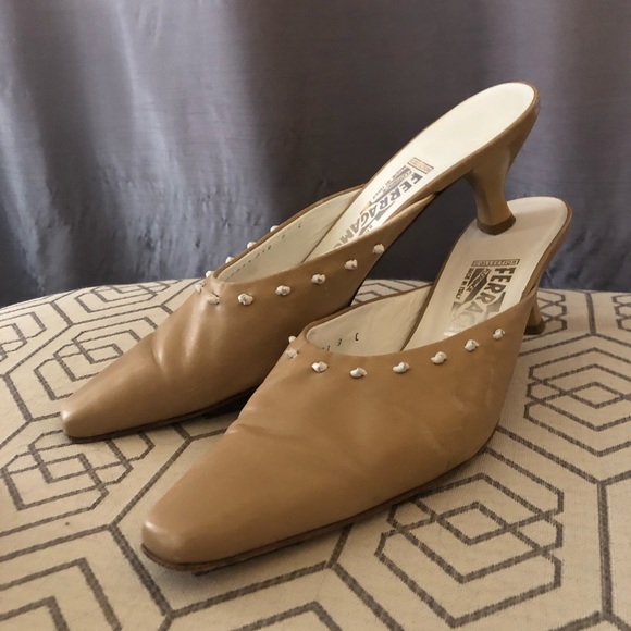 Ferragamo tan kitten heel mule sz 9 - Picture 2 of 6